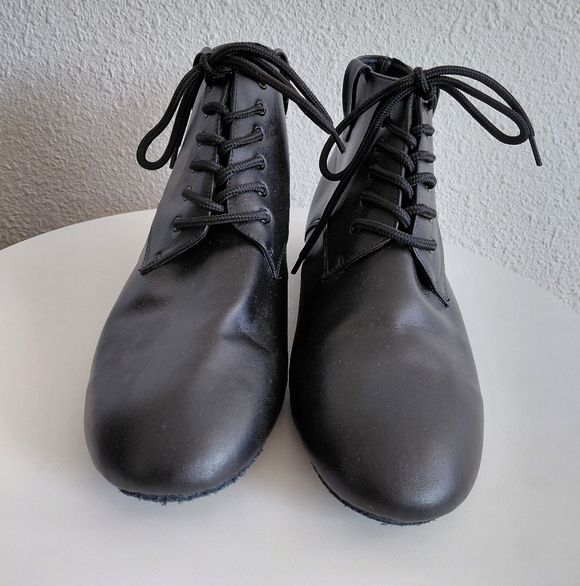 VERY FINE Dance Black Booties - Picture 2 of 15